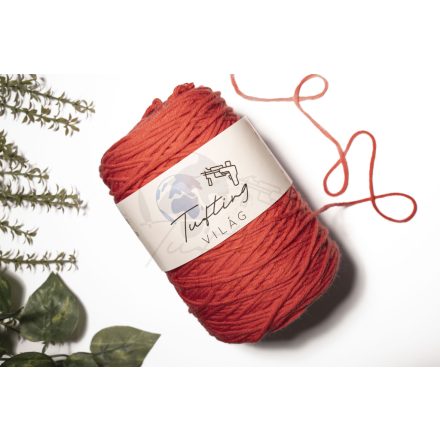 013 - Brick Red acryl yarn 400 grams