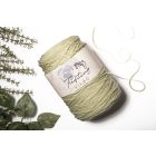 091 - Bay green acryl yarn 400 grams