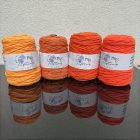 095 Tök - Akril fonal 400 gramm